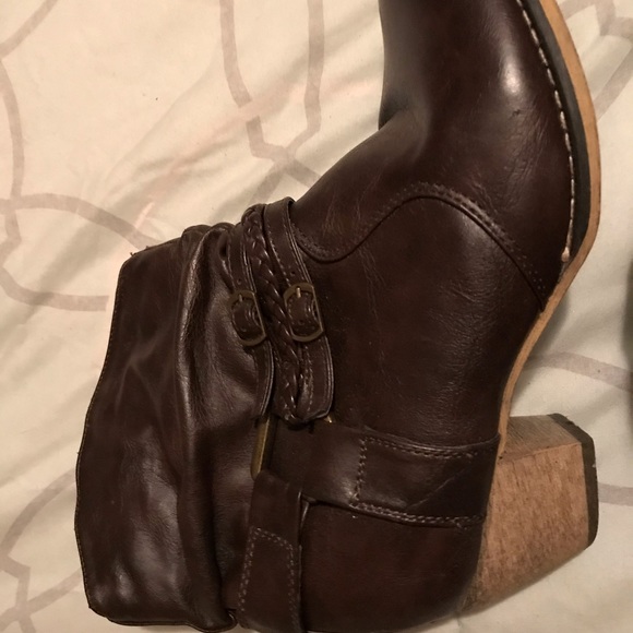 Boots - Picture 1 of 3